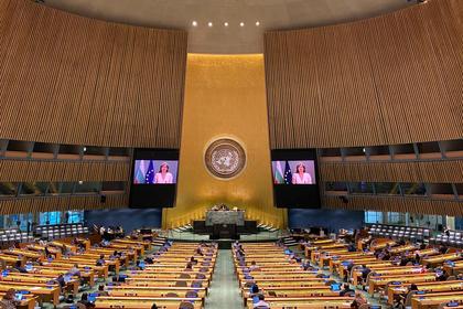 Екатерина Захариева пред ООН: Пандемията от COVID-19 постави под риск правата на жените